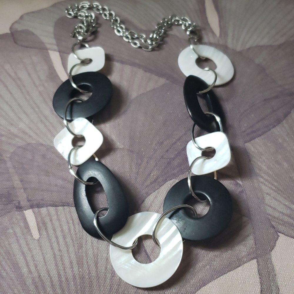 Cookie Lee adjustable length geometric necklace